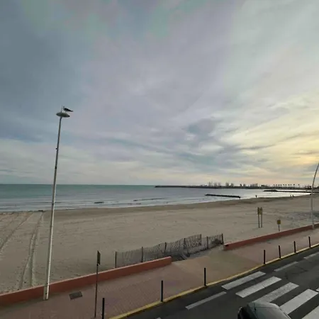 Beautiful Apartment With Terrace On The Seafront Palavas-les-Flots Buitenkant foto